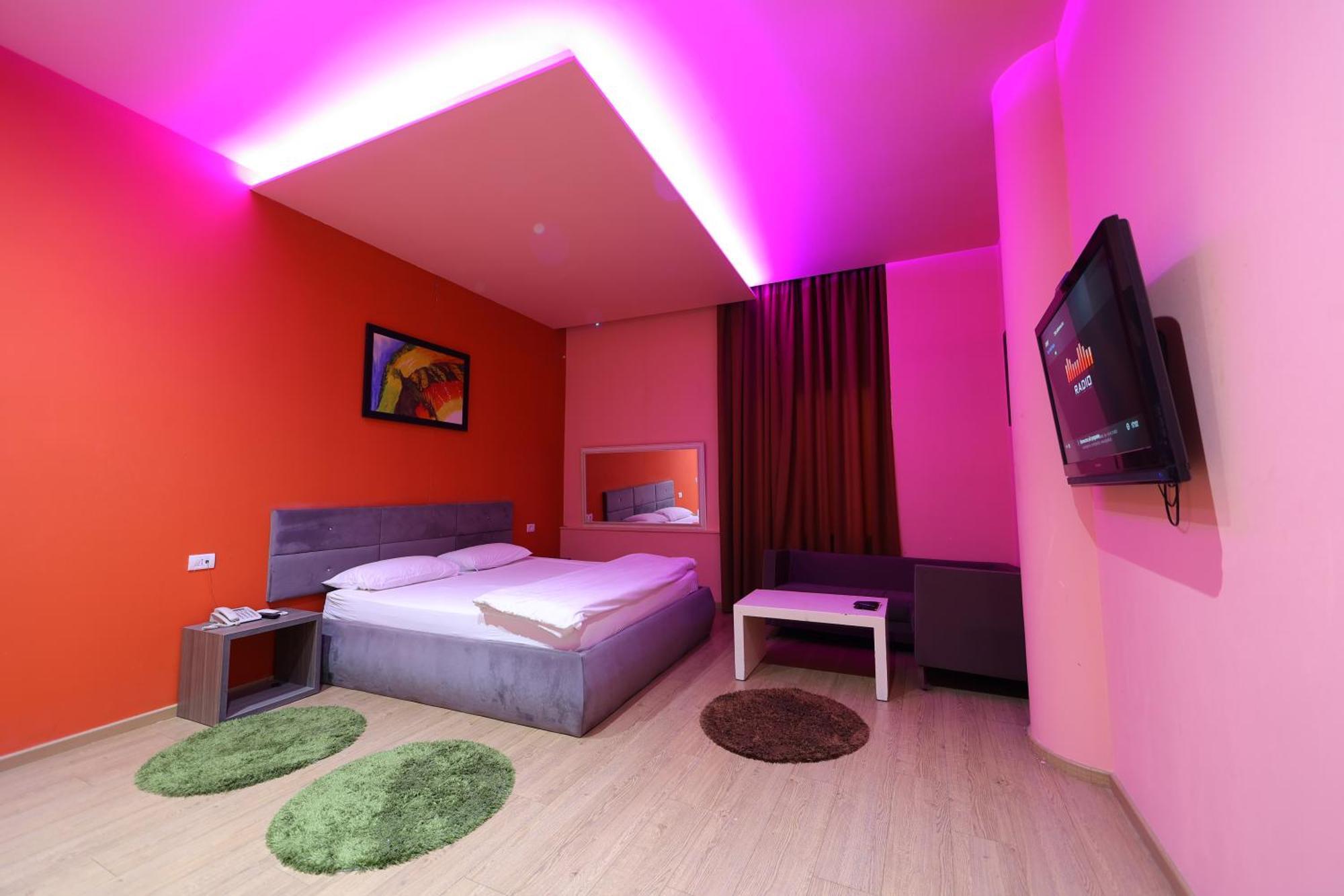 Hotel Gjuta Farke e Madhe Exteriér fotografie